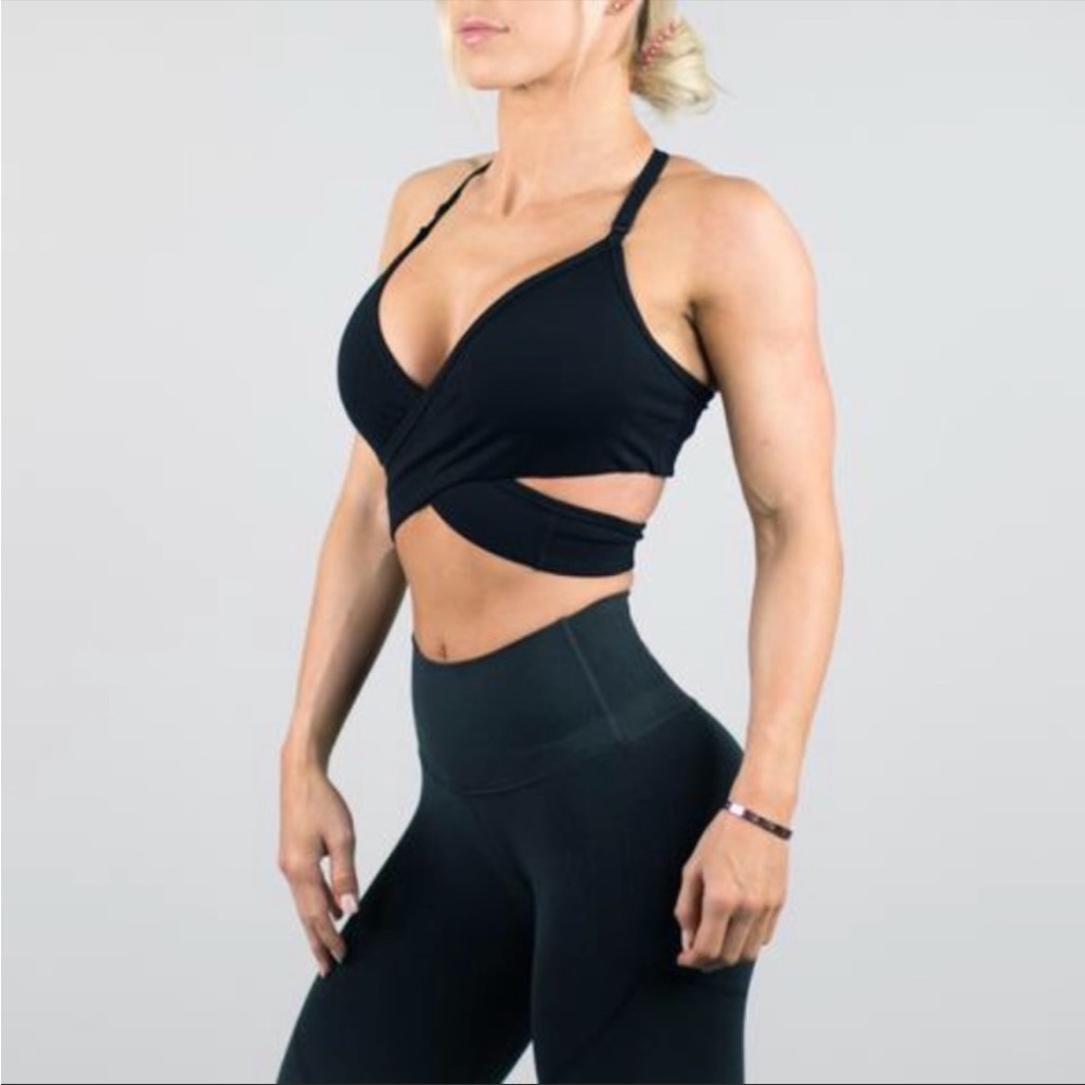 Alphalete wrap around sports bra